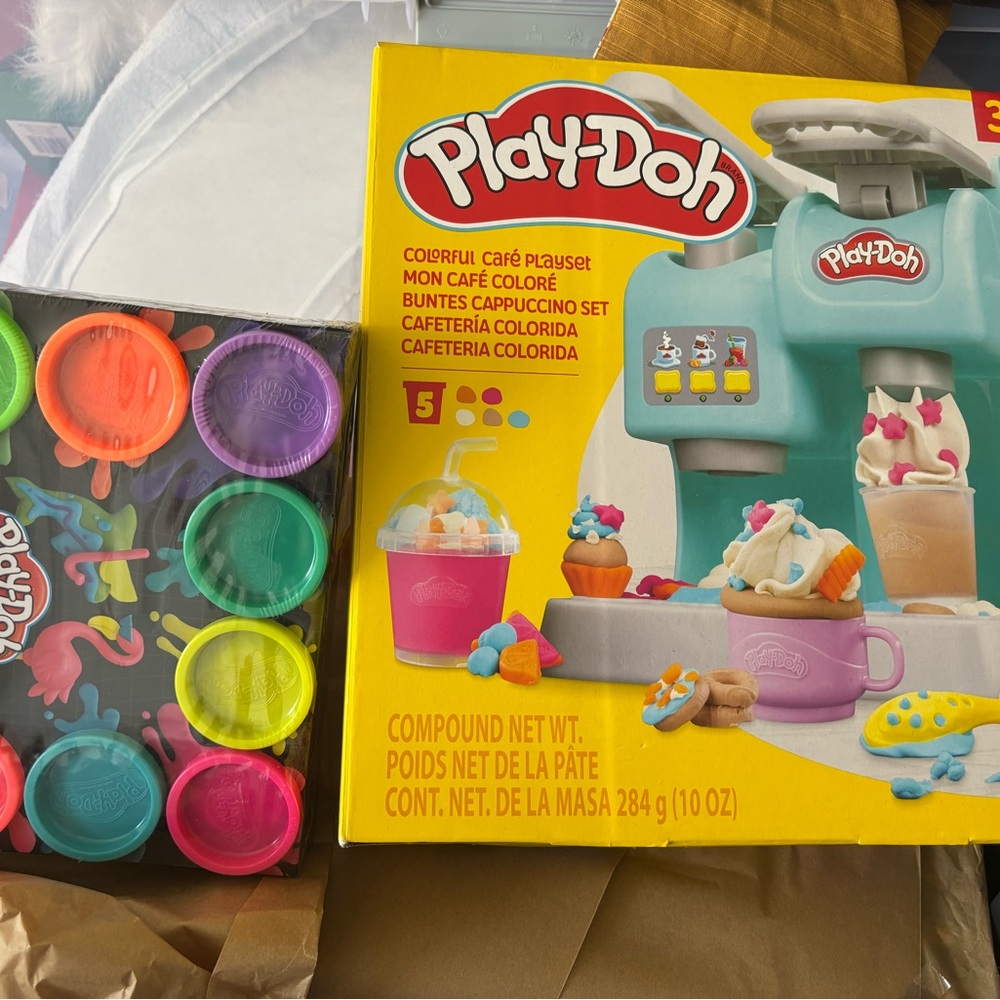 Play-Doh Colorful Ice Cream Playset – Multicolor Creative Dough Set